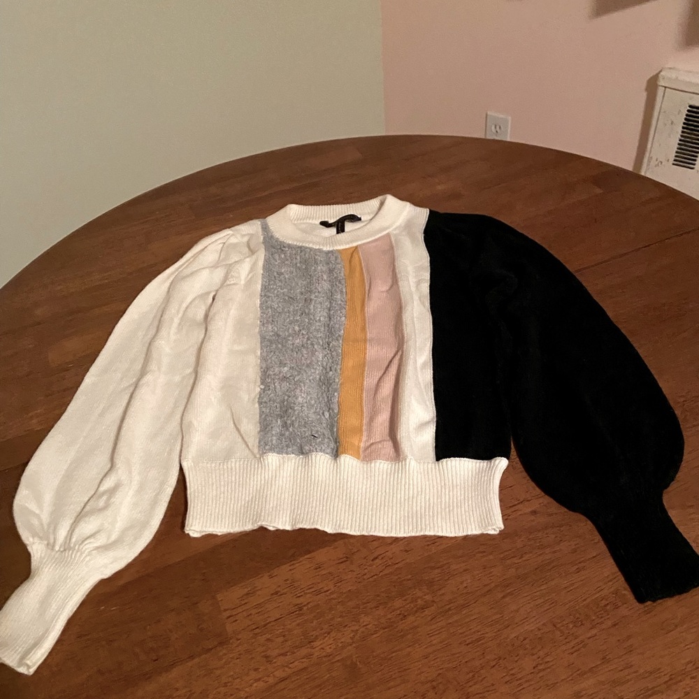 Soft comfy sweater by BCBG Max Arzria